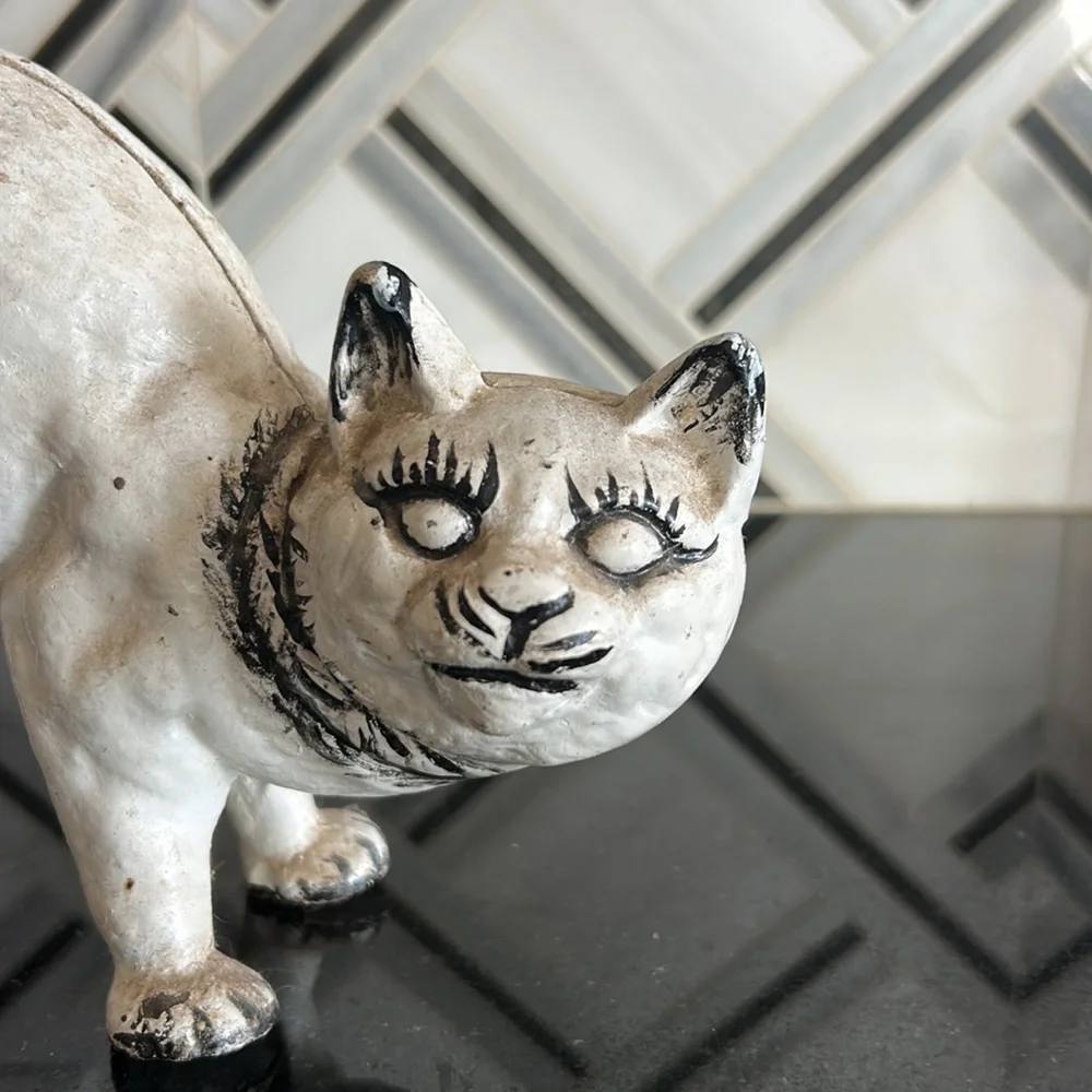 Cast Iron standing cat Doorstop by Hubley c. 1910-1940 antique